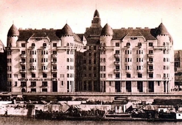 Archív felvétel a Palatinus-házakról a századelőn